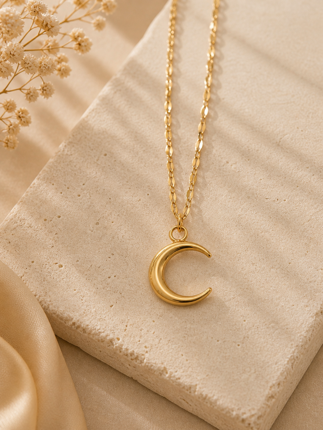 Noor Crescent Necklace